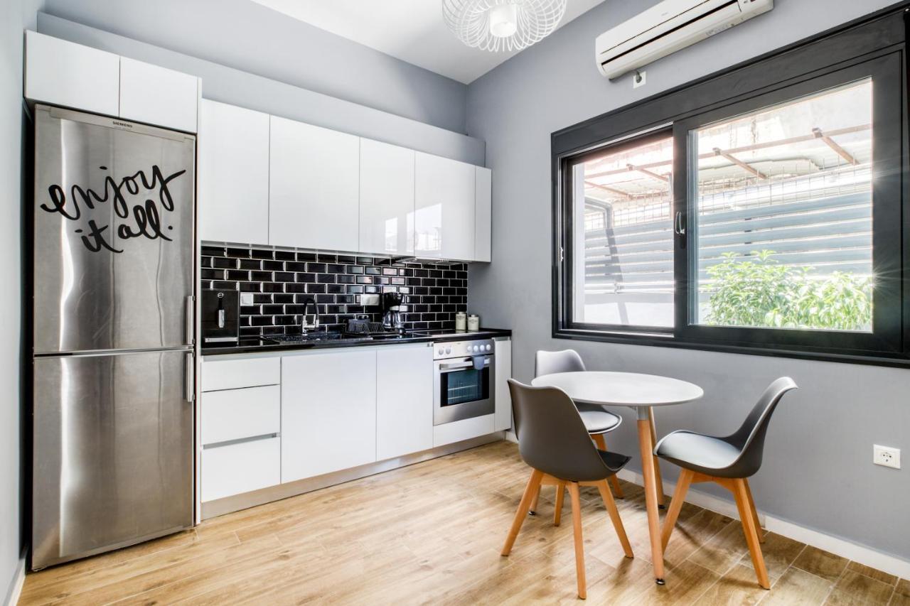 Spacious Flat With Courtyard And Private Parking! Athén Kültér fotó